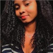 Tuteur pour l'aide aux devoirs et le soutien scolaire donne des cours particuliers à des élèves de tous les niveaux